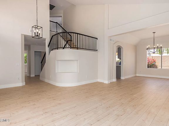 3rd image of 1568 E Barbarita Ave