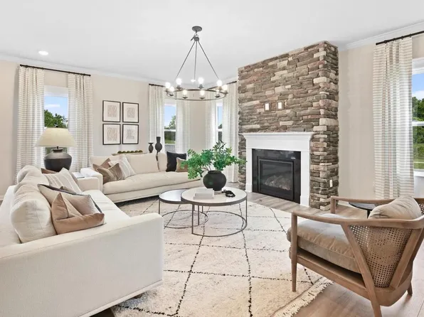 3 Bowens Run Rd, Bealeton, VA 22712