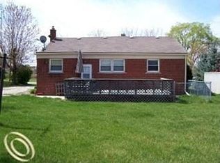 34880 Hayes Rd, Fraser, MI 48026