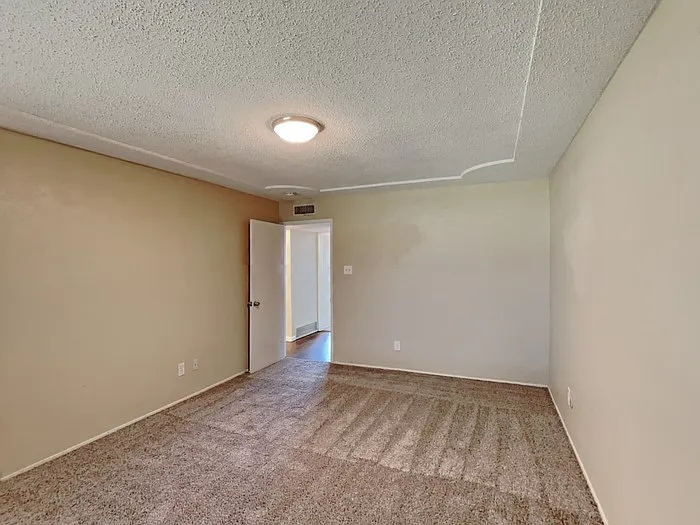 7409 Whitewood Dr — Photo 10