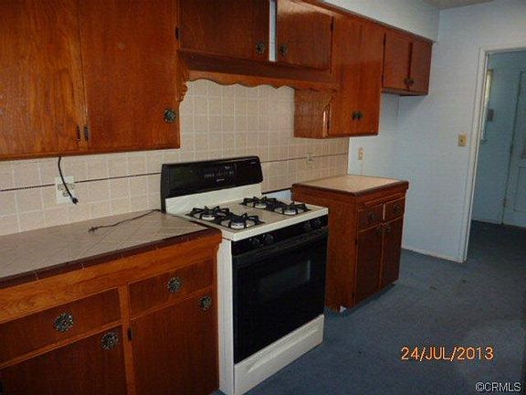 3rd image of 405 E Mayberry Ave