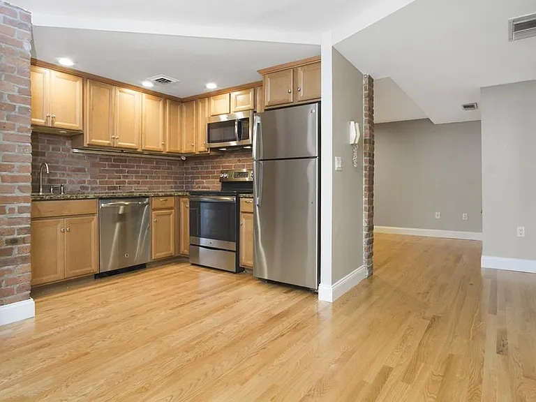 95 Gainsborough St #7 — Photo 2