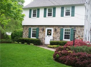 803 S Lincoln Rd, East Rochester, NY 14445