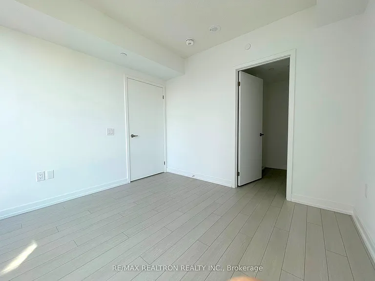 4010 Eglinton Ave W #1305 — Photo 23