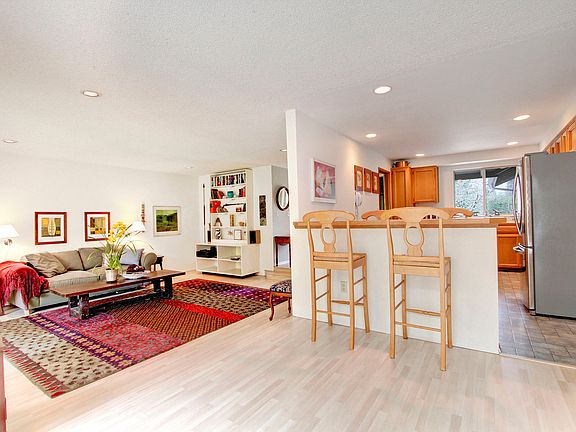 5th image of 21824 NE 150th St