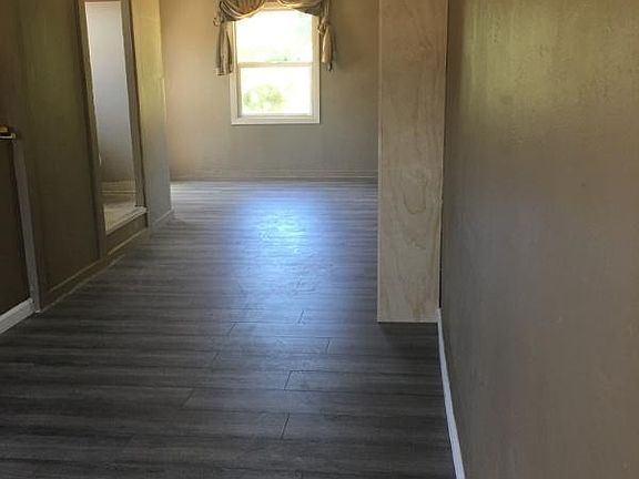 2nd image of 5325 Poplar Blvd