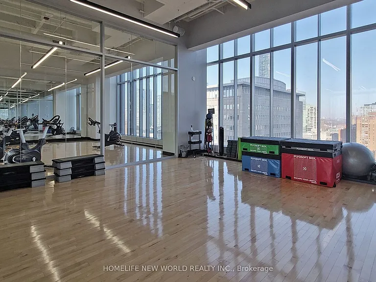 488 University Ave #4501 — Photo 39