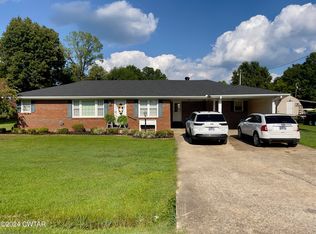 207 Woodrow St, Bradford, TN 38316