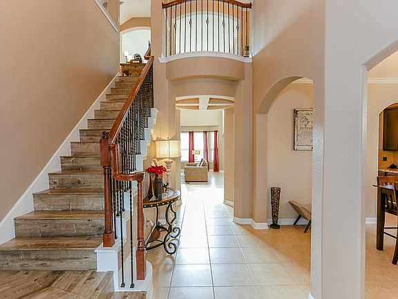 4th image of 2918 Poplar Isle