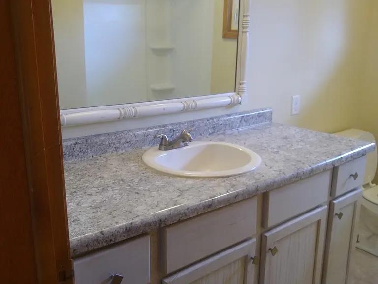 355 Avalon Dr — Photo 15