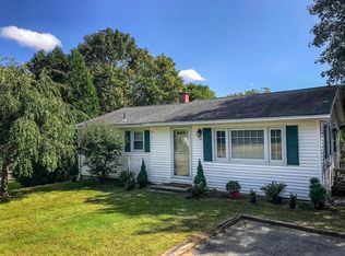 25 School St, Rowley, MA 01969