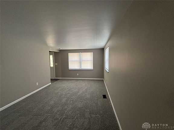 4th image of 6435 Highbury Rd