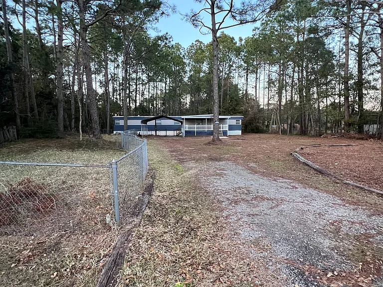 6718 Betty Ln — Photo 2