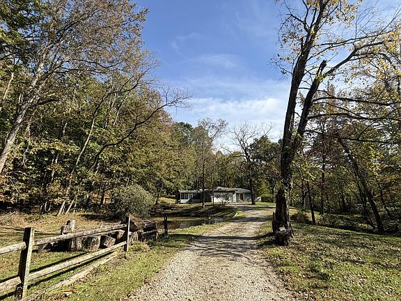 2nd image of 4056 Dragoo Rd