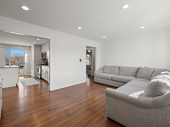 4th image of 36903 N Hilda Ln