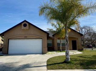 1900 N Virginia Ave, Farmersville, CA 93223