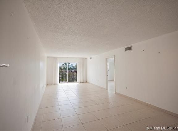 5th image of 1900 Meridian Ave APT 502