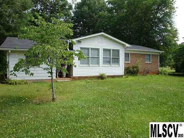 2nd image of 805 3rd Street Pl SW