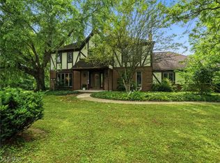 19070 Ridgeview Trl, Chagrin Falls, OH 44023