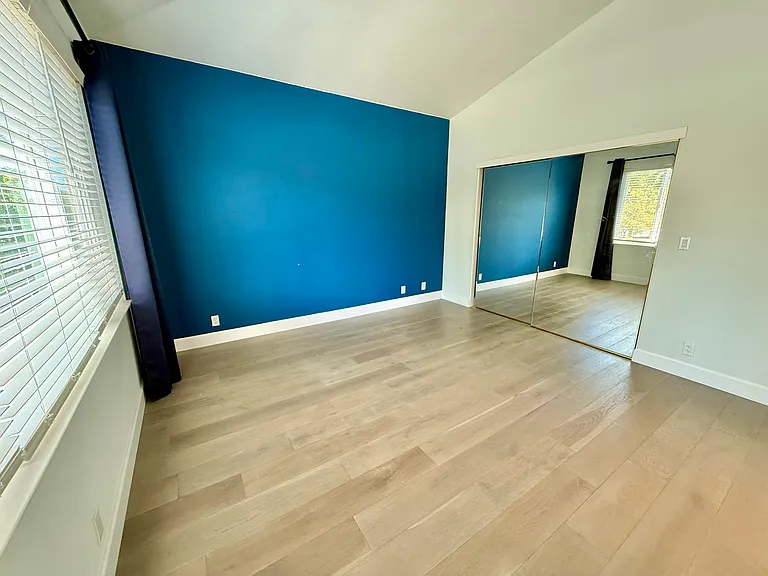 4238 Diavila Ave — Photo 41