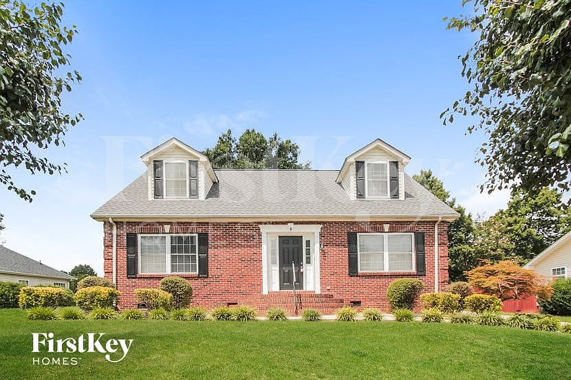 1st image of 200 Heather Glen Ln