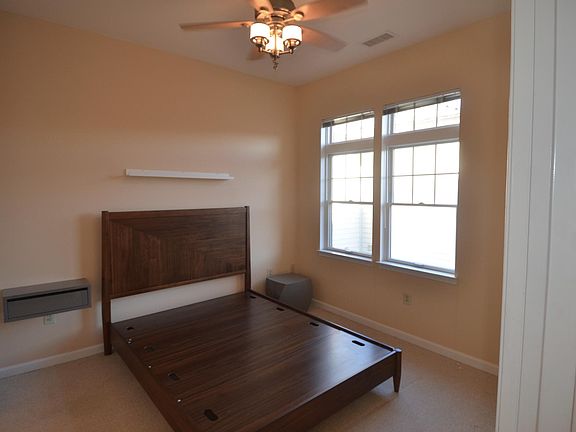 5th image of 309 Holland Ln #30X