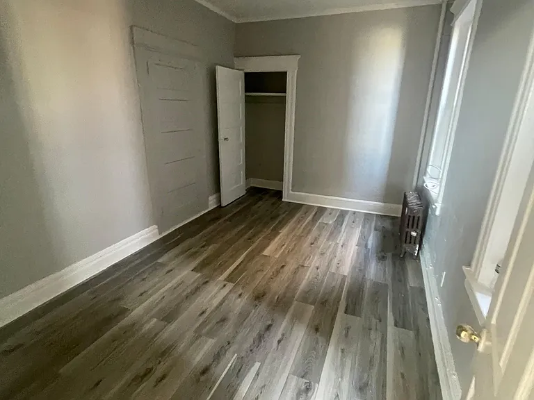 255-227 Clifton Ave #10/3F — Photo 4