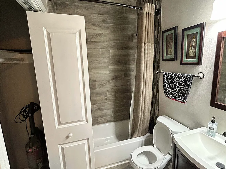 123 N Miro St — Photo 27