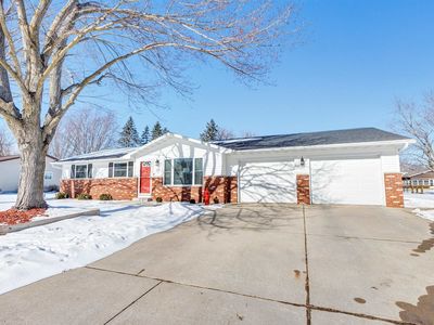 203 E Glenbrook Dr, Pulaski, WI, 54162