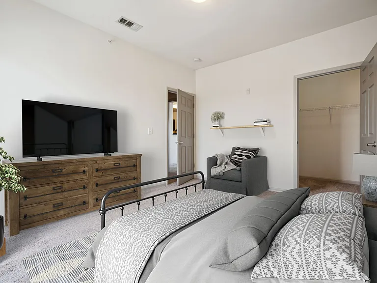 B1 - 2 Bed / 2 Bath - 967 Sq.Ft.