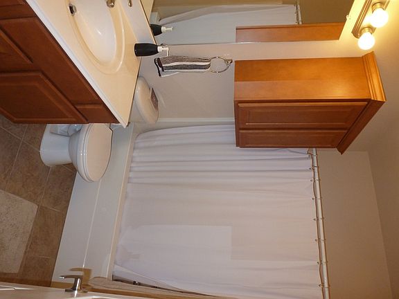 5th image of 305 Holleman Dr #505