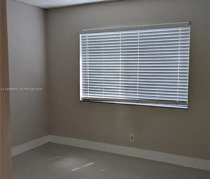 460 Lakeview Dr #4 — Photo 17