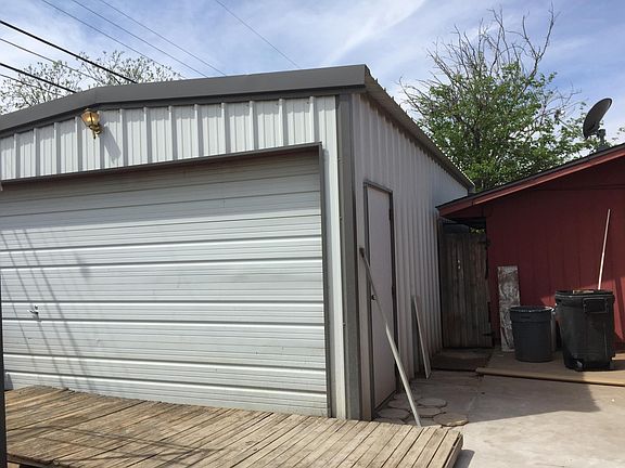 5th image of 1716 E 50th St