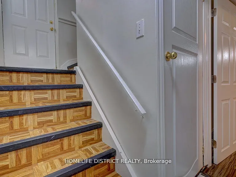 1861 Bainbridge Dr — Photo 4