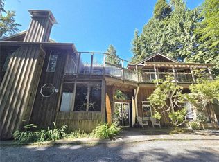 1294 Lynn Rd, Tofino, BC V0R2Z0