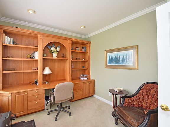 5th image of 4550 Wesley Ct