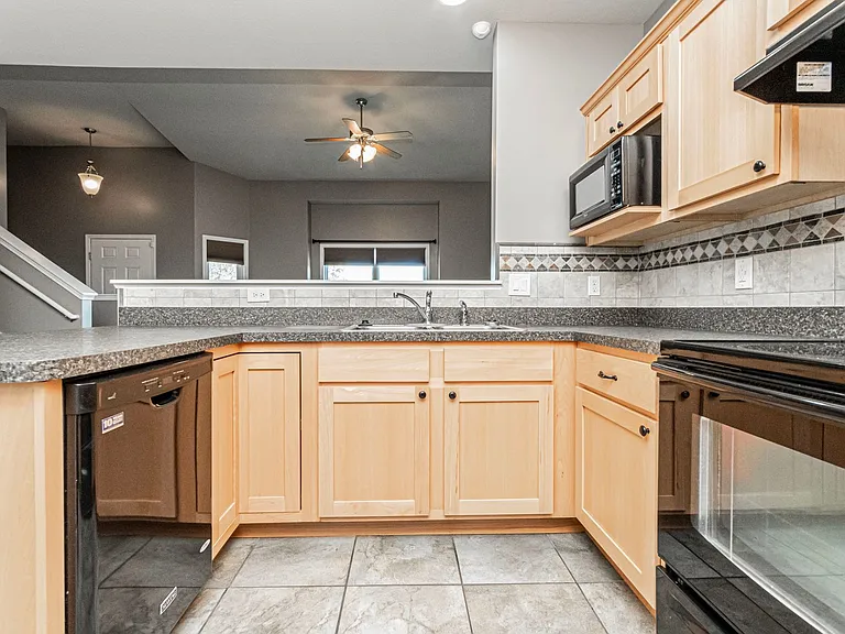 2501 Sawmill Rd — Photo 12