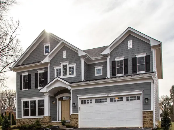 2012 Labrador Ln, Vienna, VA 22182