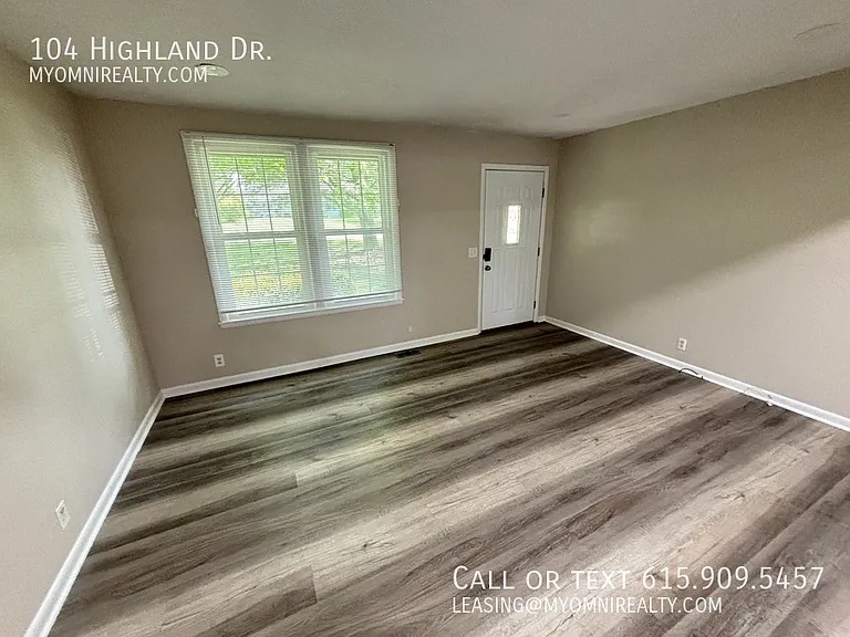 104 Highland Dr — Photo 3