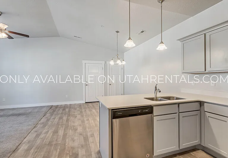 627 N Sun Peak Dr — Photo 8
