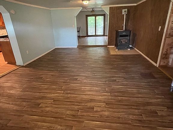 2nd image of 448 Mosswood Ln