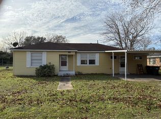104 Draper St, Columbus, TX 78934