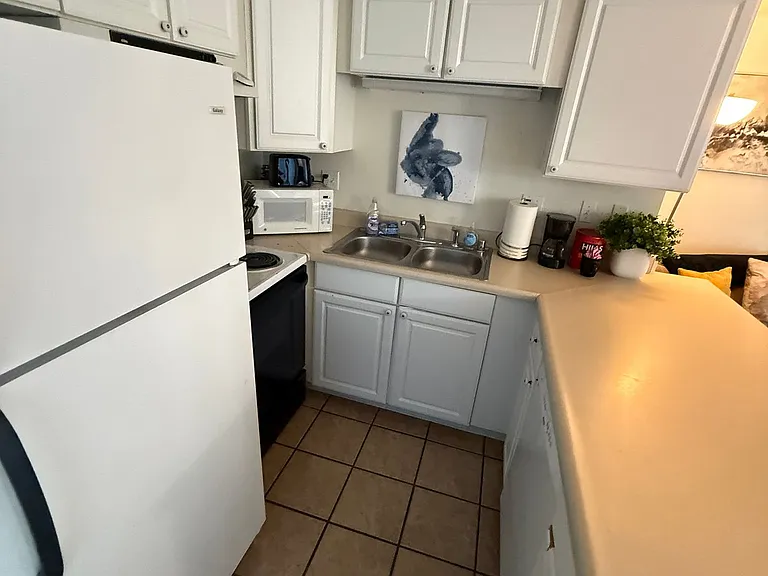 1435 Denali St — Photo 3