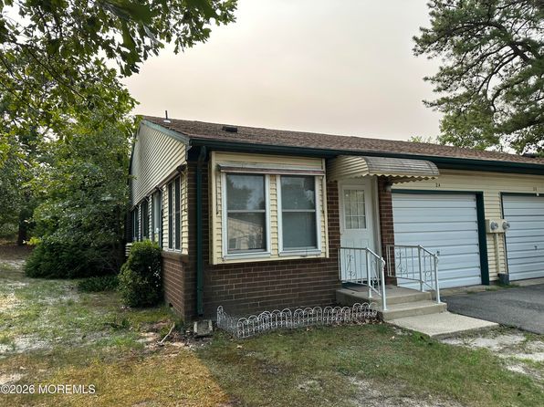 2 Fallbrook St #52