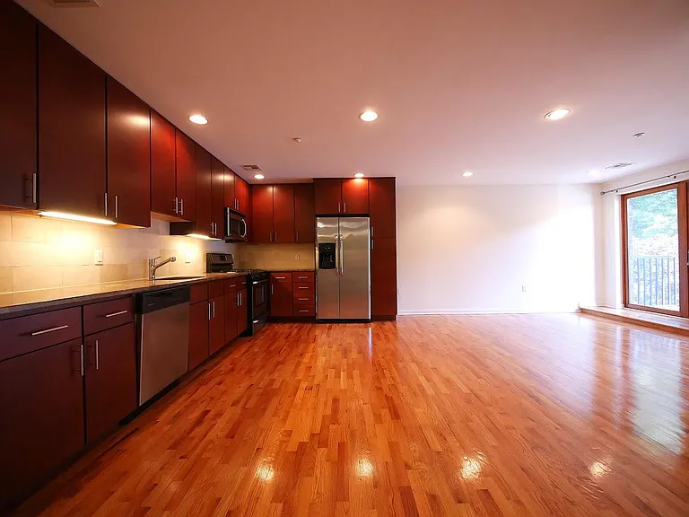 17 Meadow Rd — Photo 1