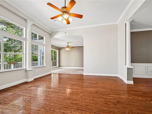 5th image of 203 Little Gull St