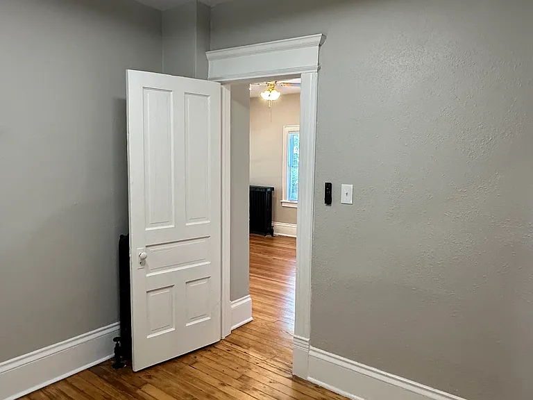 425 E Smith St #1 — Photo 11
