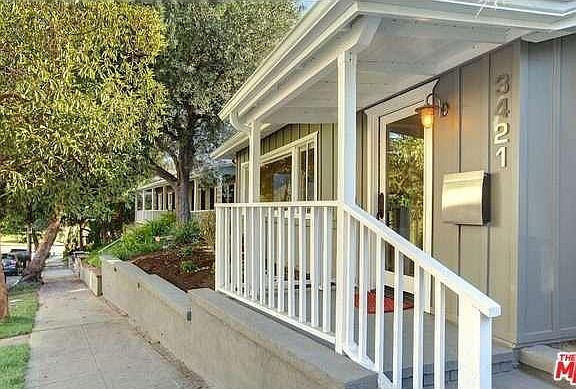 3rd image of 3421 Primera Ave