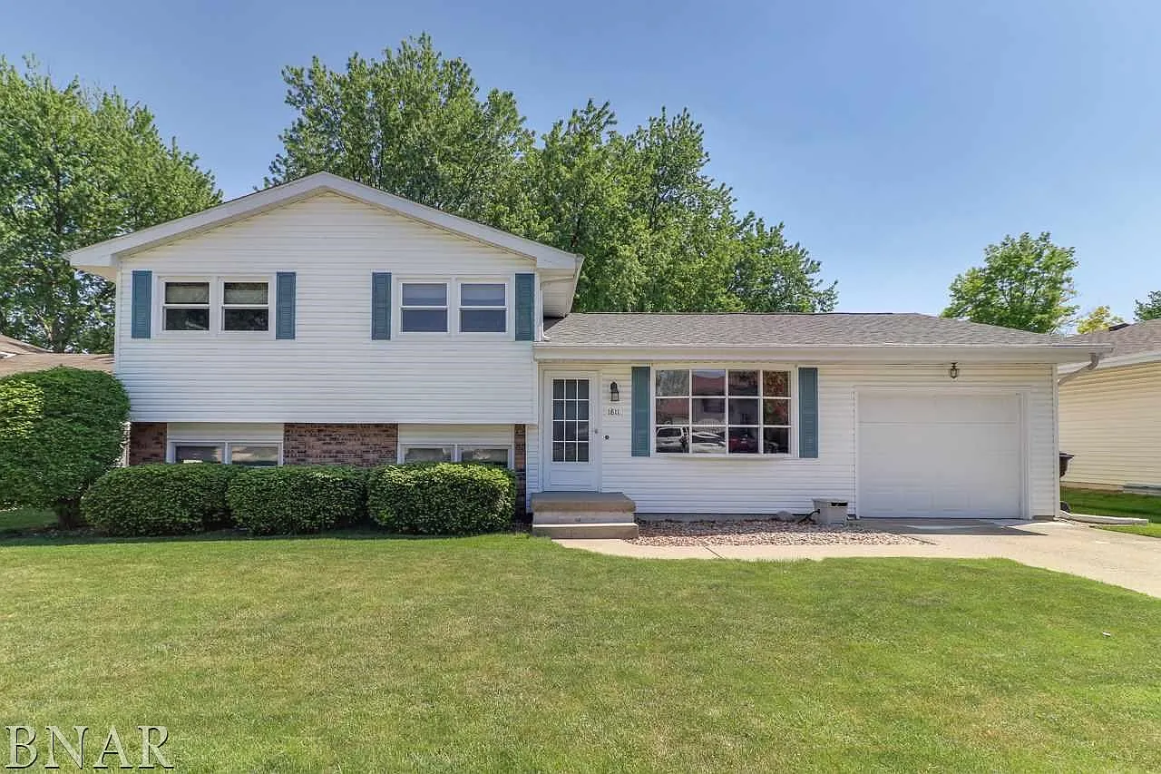 1811 Johnson Dr photo 1