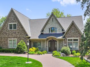 261 S Kenilworth Ave, Glen Ellyn, IL 60137